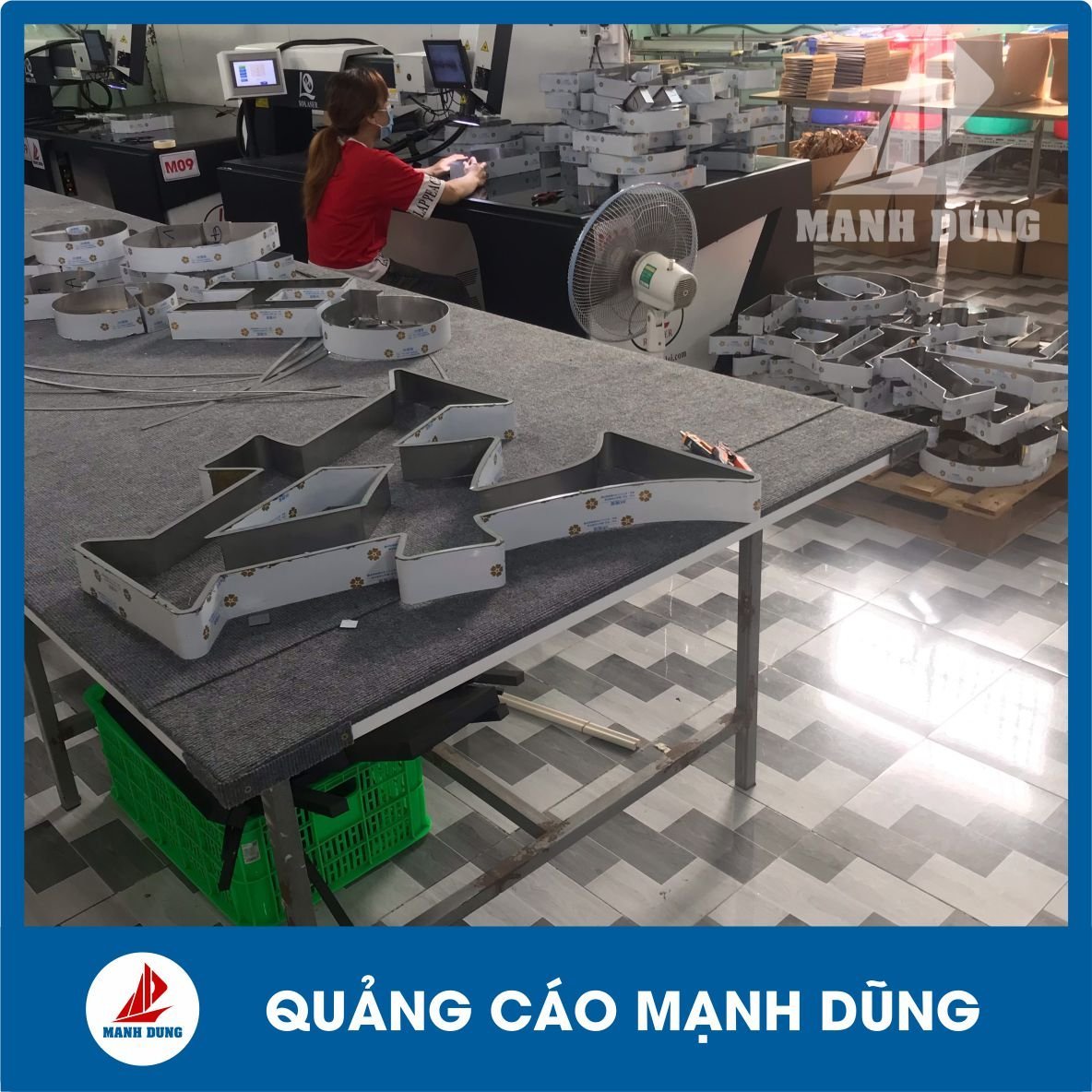 Gia công quảng cáo